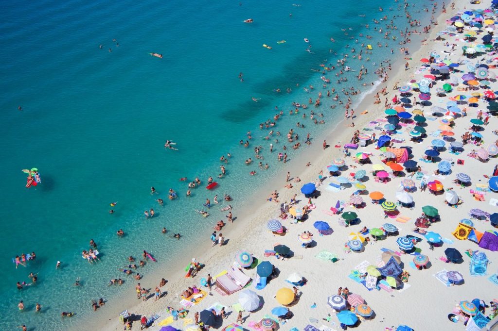 Shqipëria kryeson për pushimet verore me Sarandën, Vlorën dhe brigjet e Adriatikut